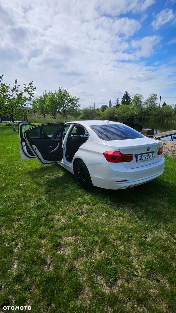 BMW Seria 3 318i - 16