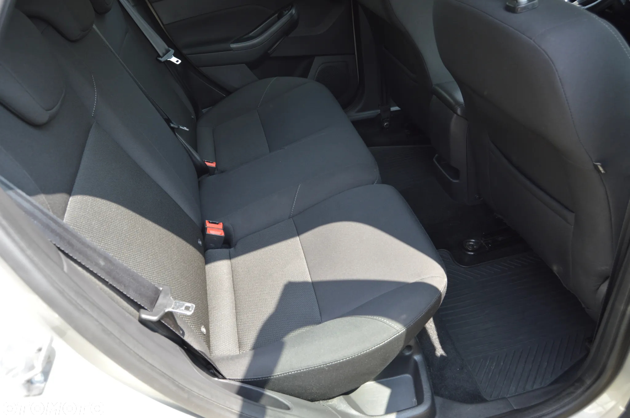 Ford Focus 1.0 EcoBoost Titanium ASS - 12