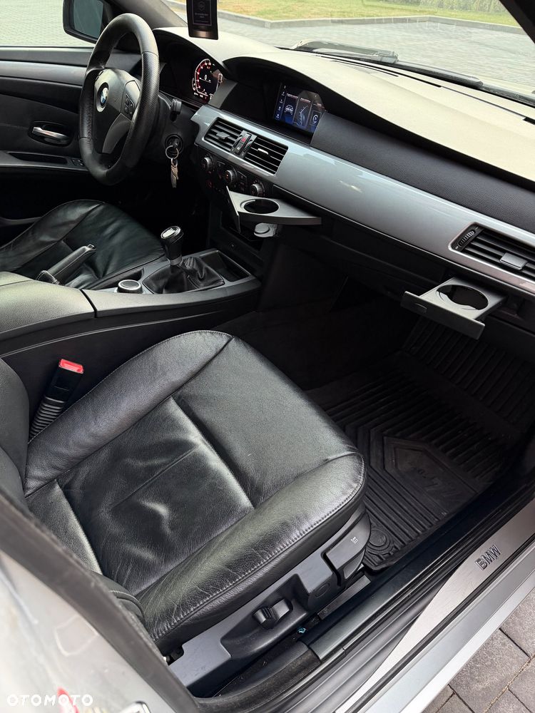 BMW Seria 5 520i - 10