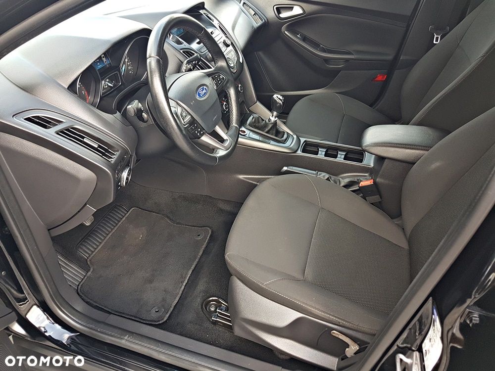 Ford Focus 1.0 EcoBoost Trend Sport - 11