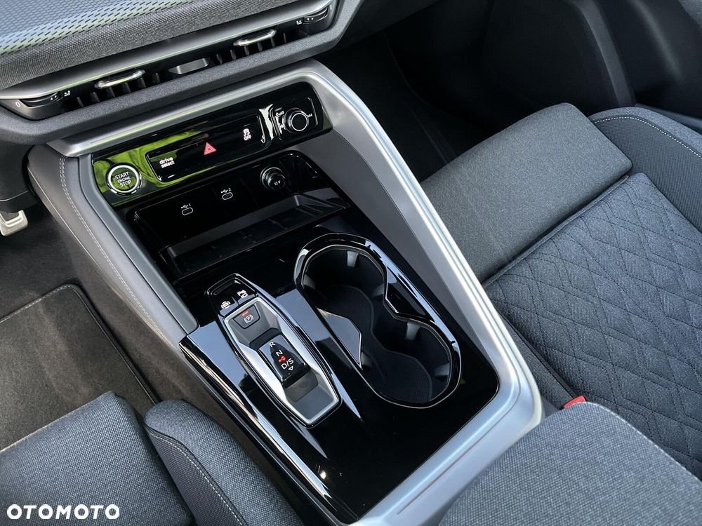 Audi Q5 Sportback - 30