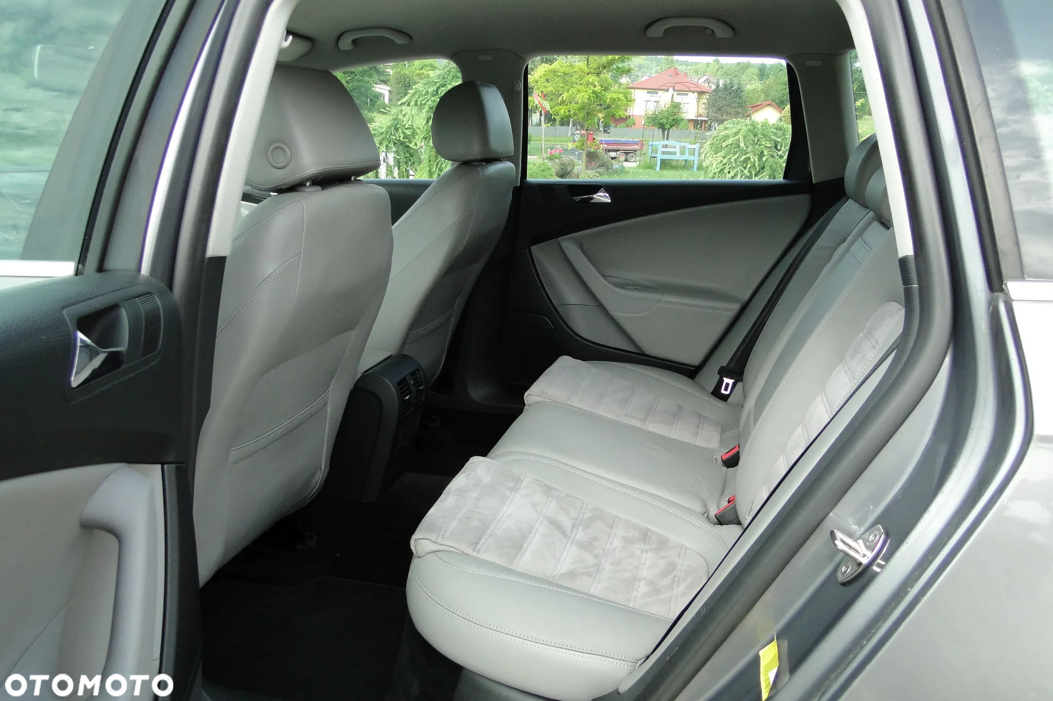 Volkswagen Passat - 8
