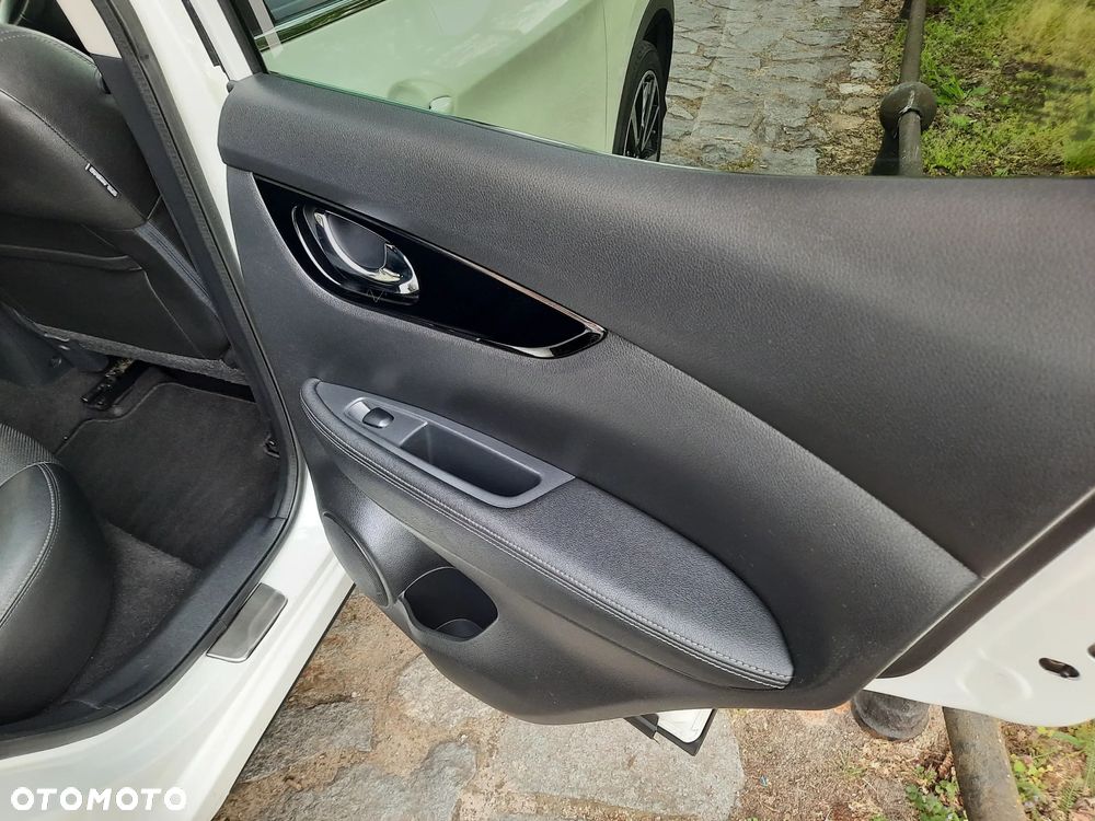 Nissan Qashqai 1.2 DIG-T Tekna - 19
