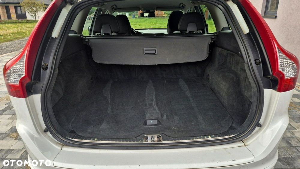 Volvo XC 60 D3 Momentum - 19