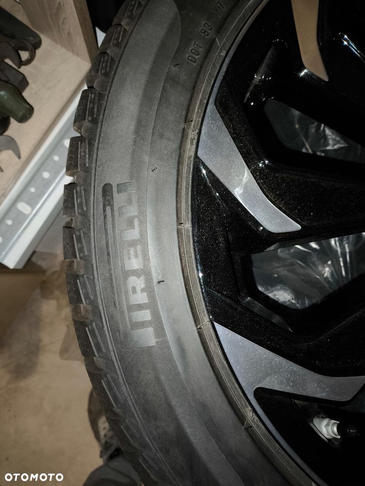 Lexus UX - 4