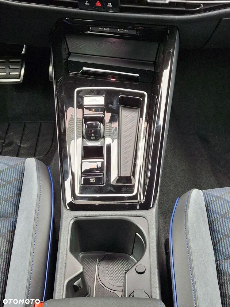 Volkswagen Golf Variant 2.0 TSI 4Motion R - 24