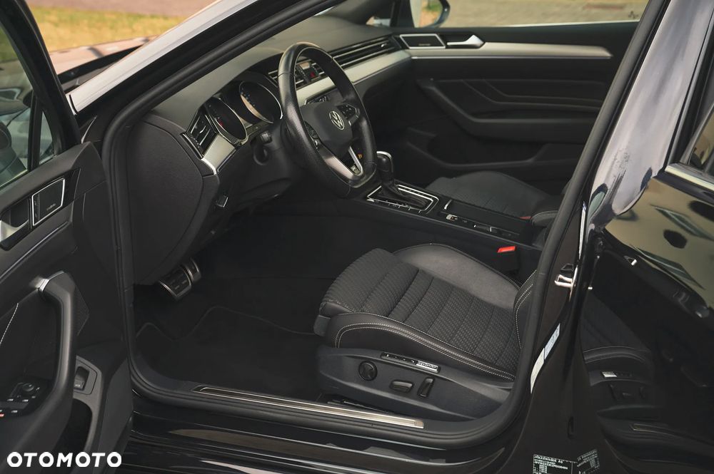Volkswagen Passat 2.0 TDI SCR DSG Highline - 20