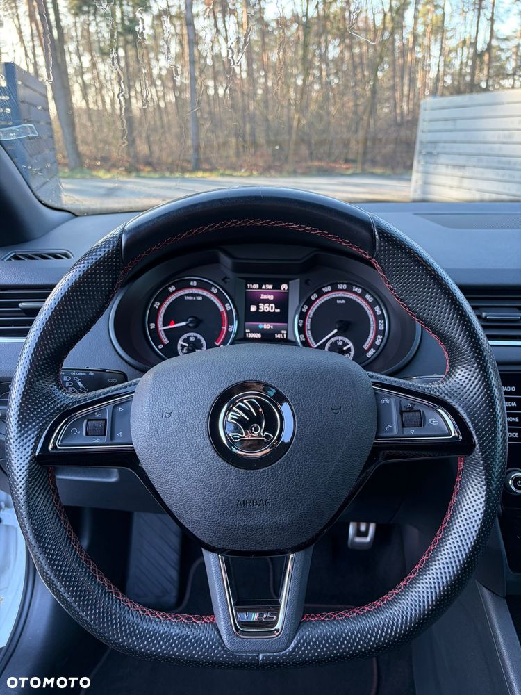 Skoda Octavia 2.0 TSI RS - 17