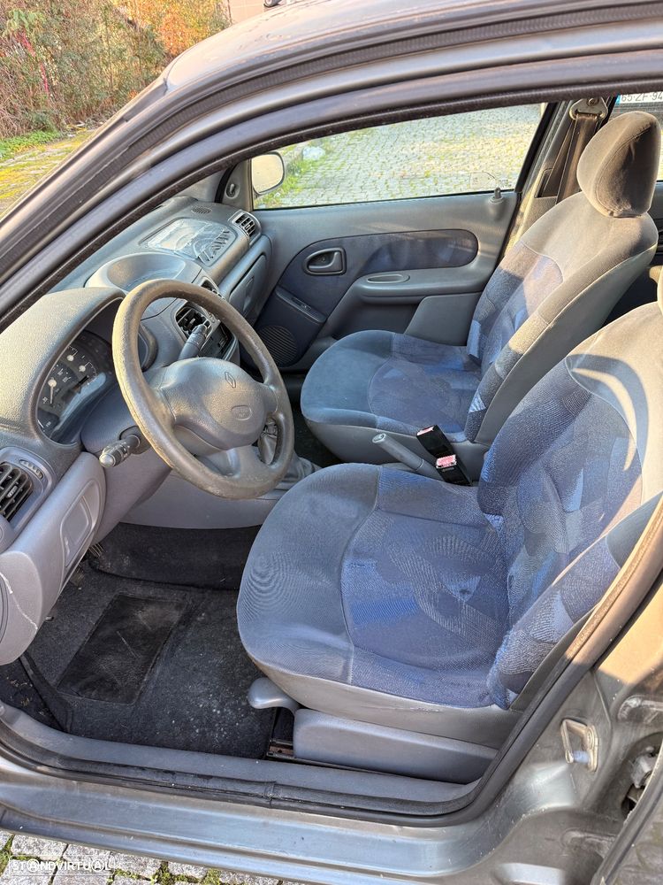 Renault Clio 1.2 RN - 5