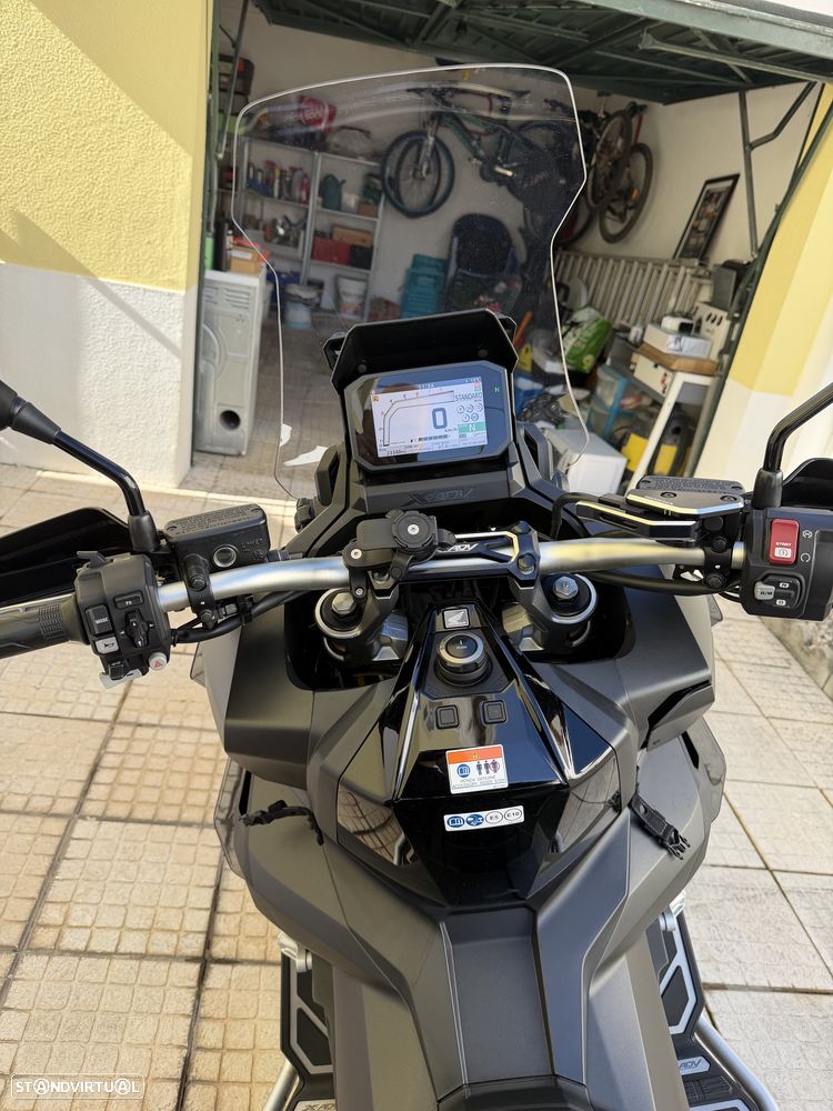 Honda ADV XDV750 - 10