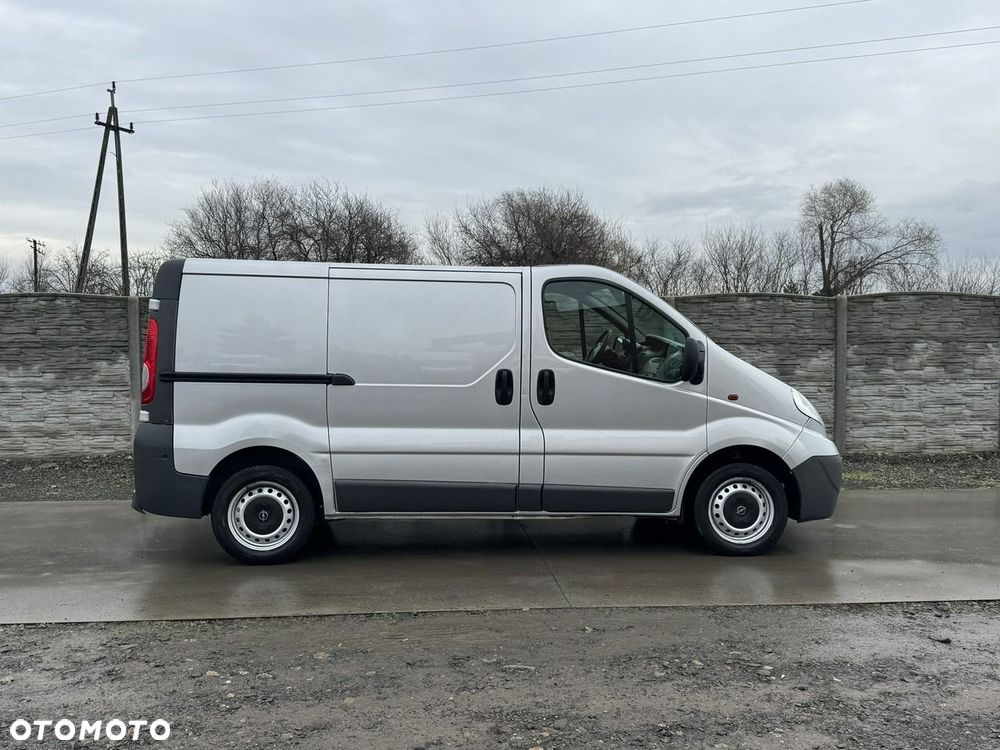 Opel Vivaro - 19