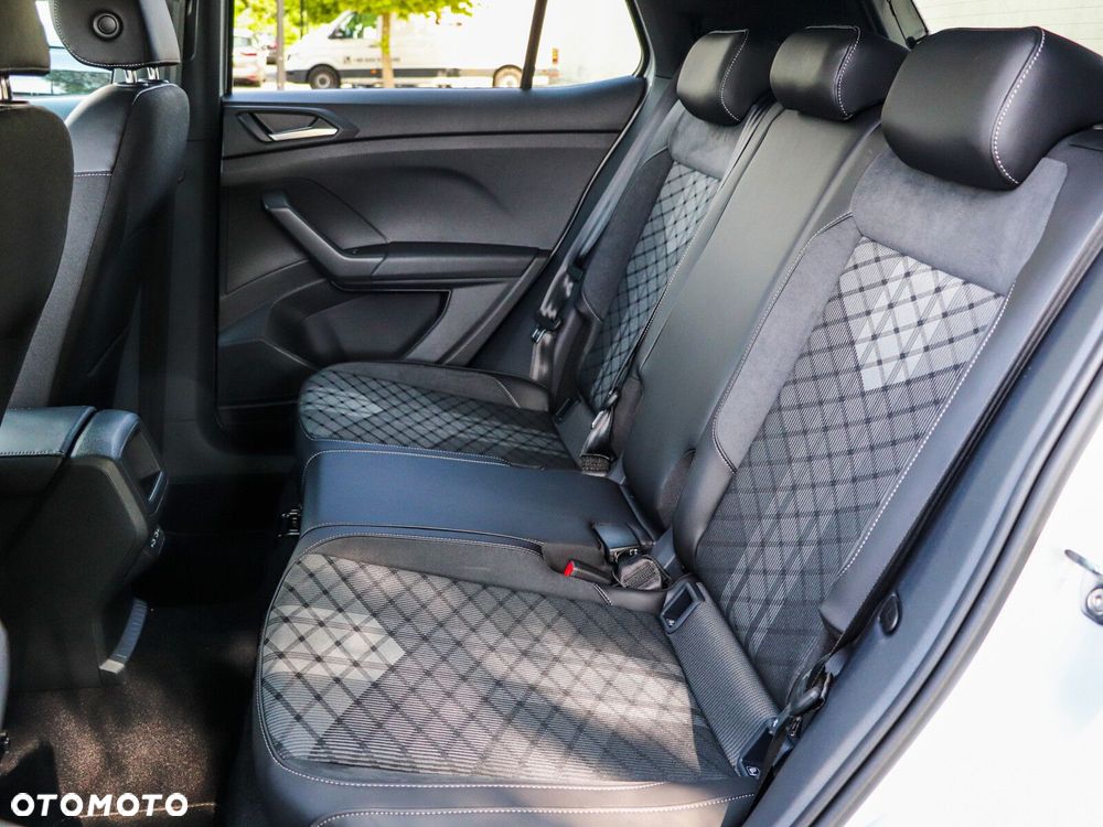 Volkswagen T-Cross - 11