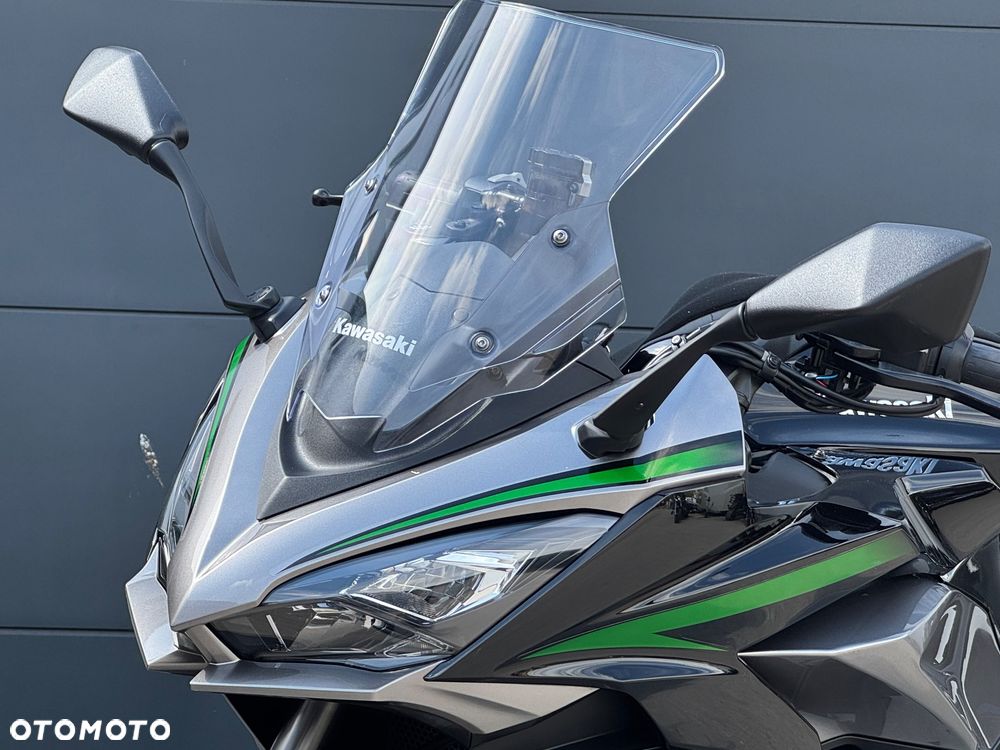 Kawasaki Ninja 1000 SX - 22