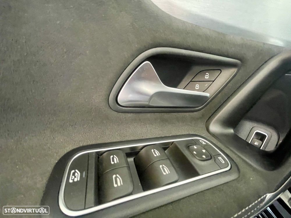 Mercedes-Benz A 250 e 8G-DCT AMG Line - 13