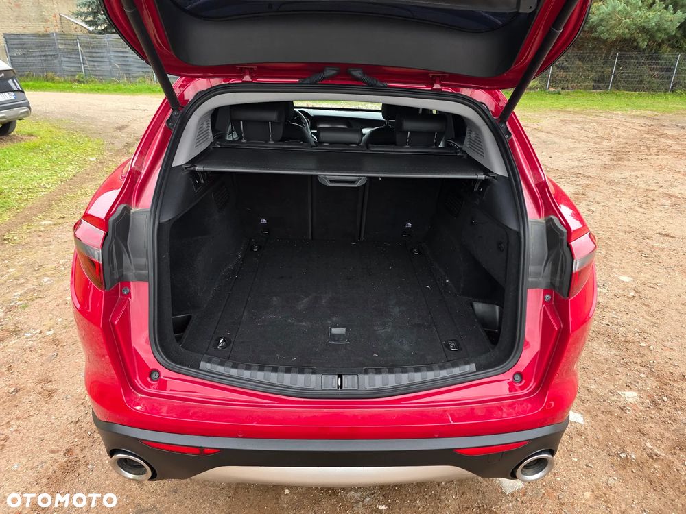 Alfa Romeo Stelvio - 9