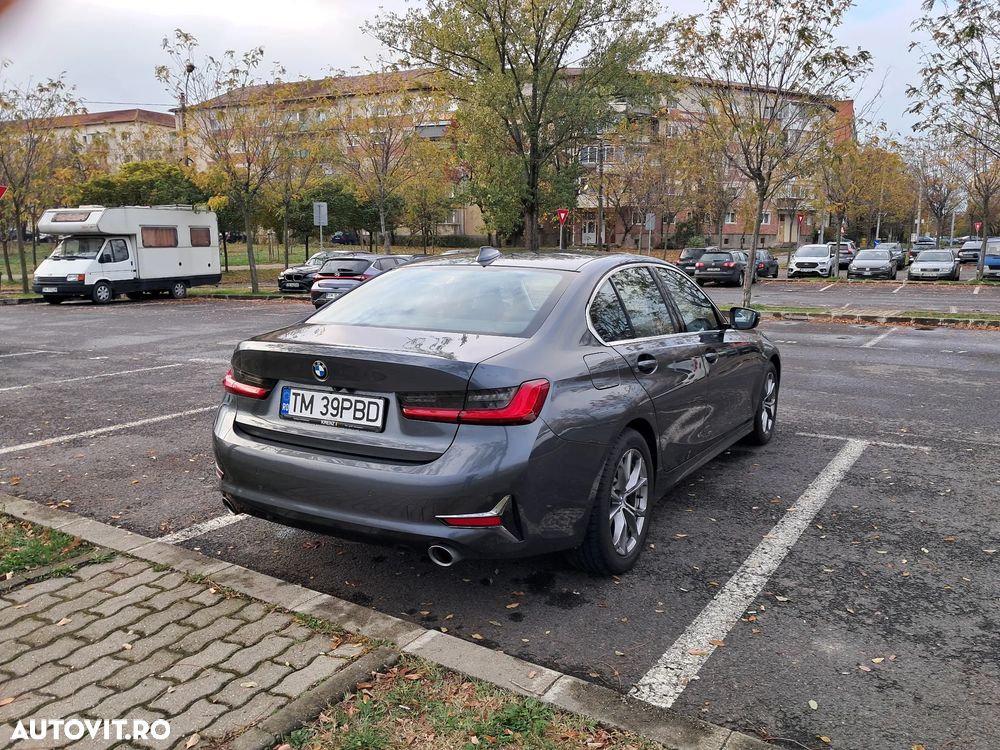 BMW Seria 3 330i Aut. Luxury Line - 6