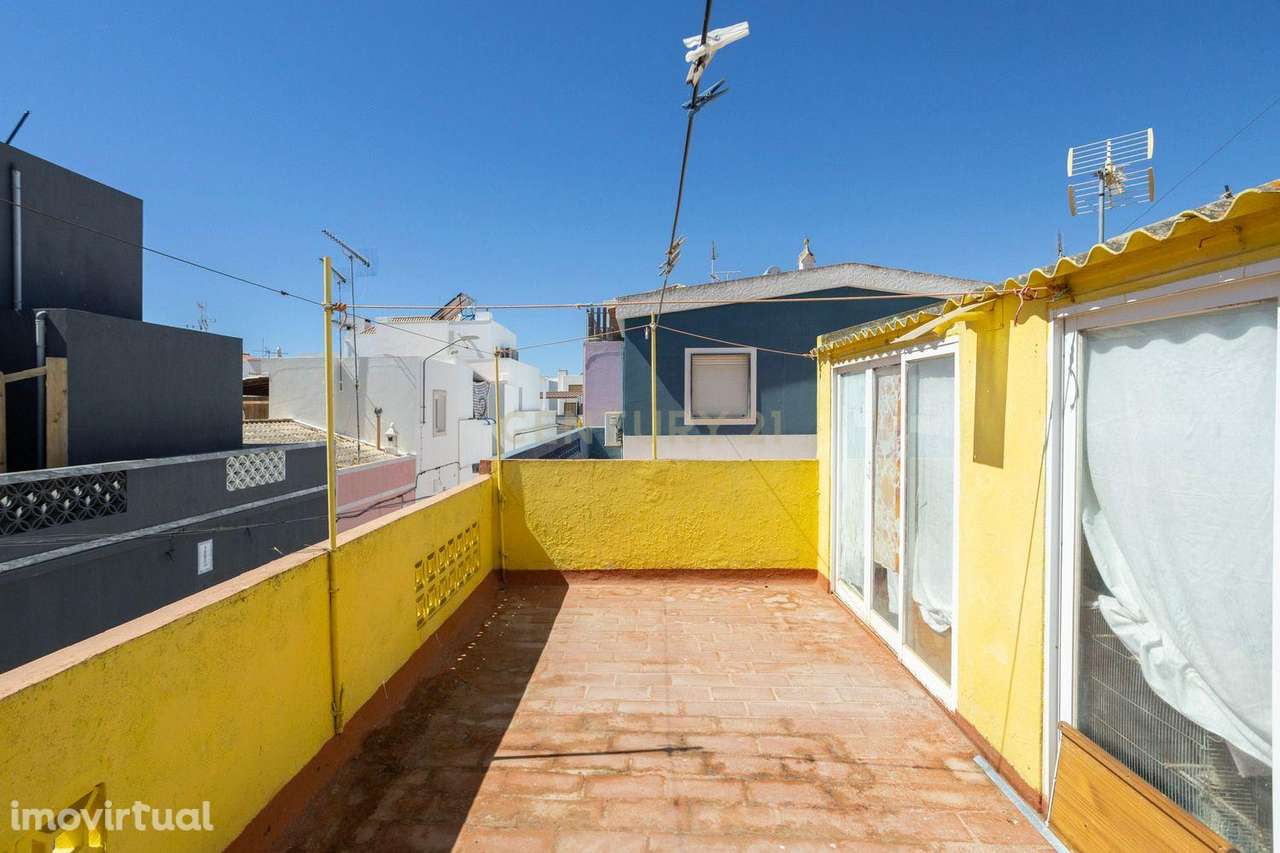 Moradia T2 em Santa Luzia - Grande imagem: 2/19