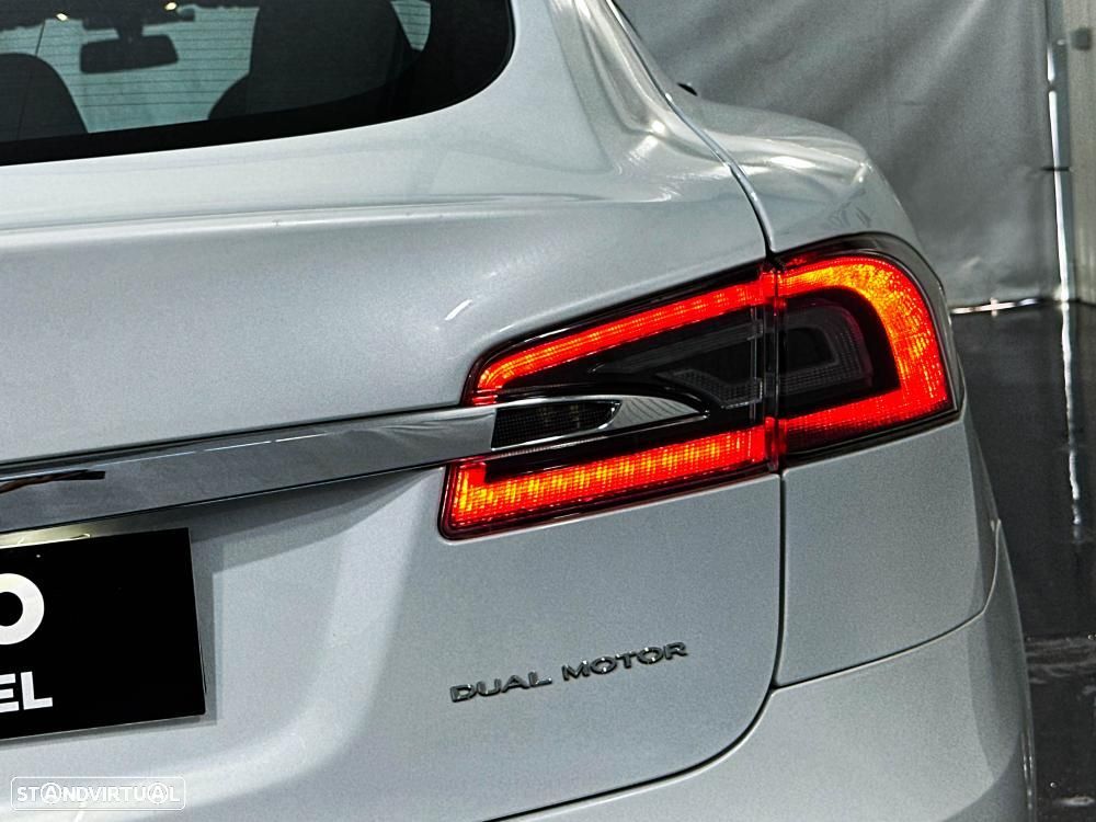 Tesla Model S Long Range AWD - 51
