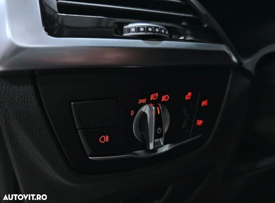 BMW X3 xDrive30e AT PHEV - 18