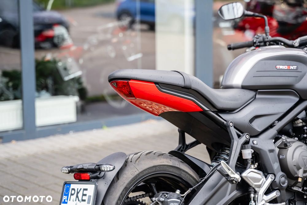 Triumph Trident - 8