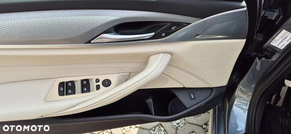 BMW Seria 5 520d xDrive M Sport sport - 15