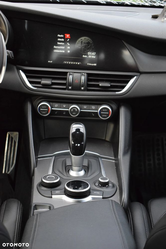 Alfa Romeo Giulia 2.0 Turbo Veloce Q4 - 15