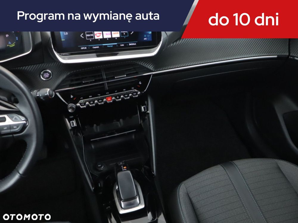 Peugeot 208 - 10