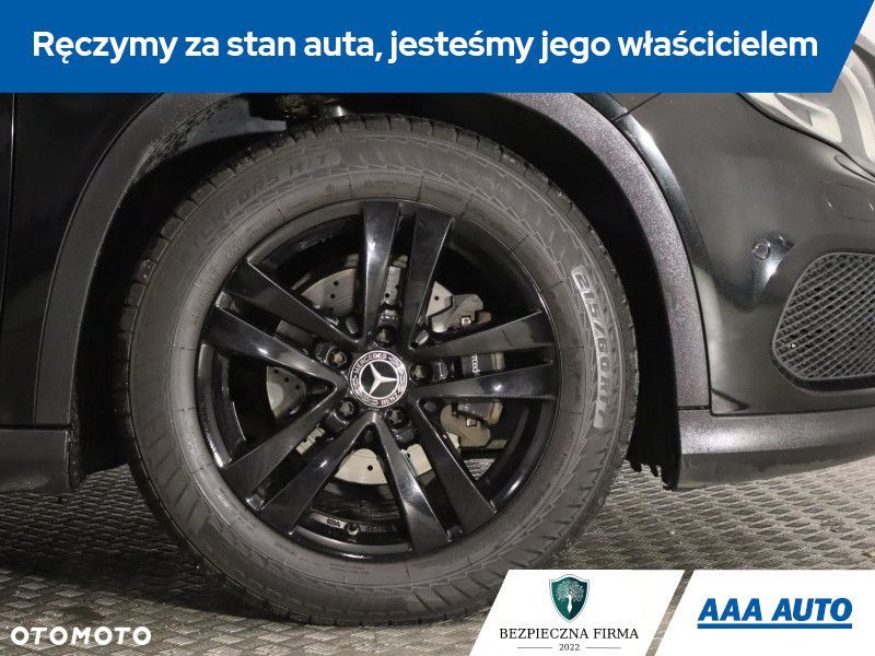 Mercedes-Benz GLA - 16