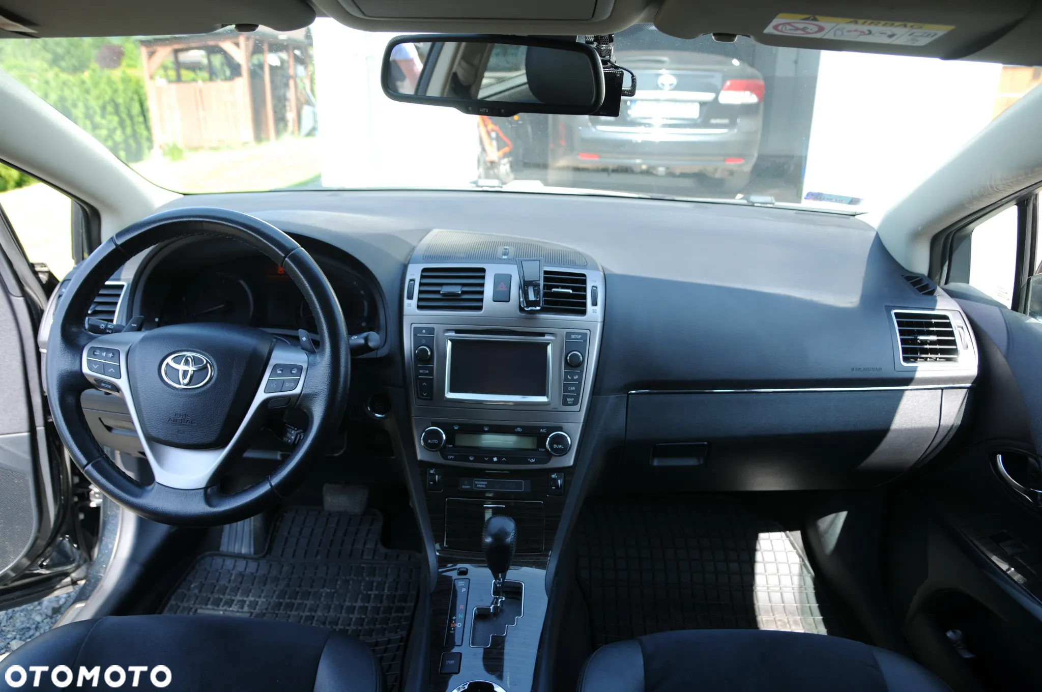 Toyota Avensis 1.8 Premium EU5 MS - 19