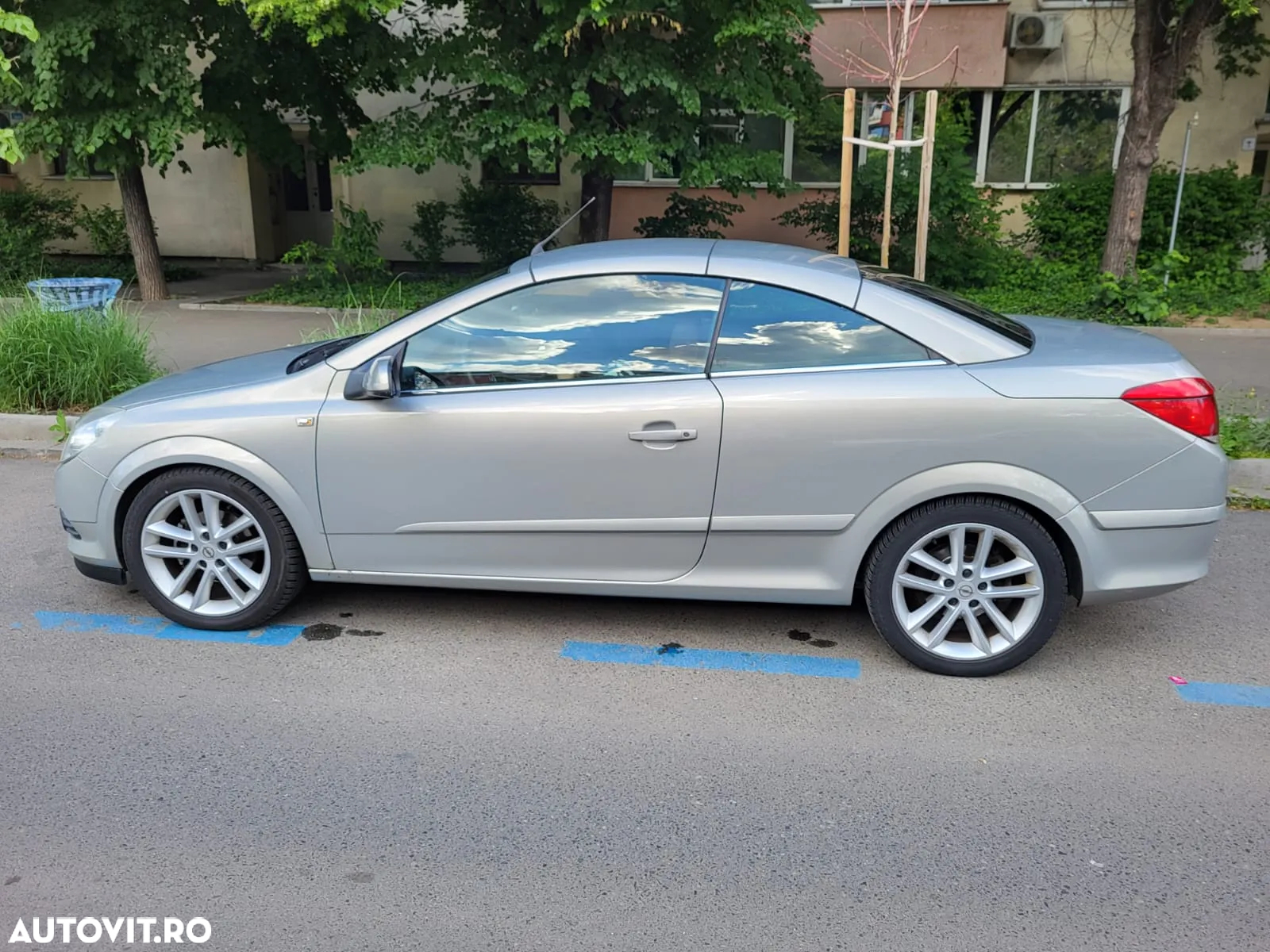 Opel Astra Twintop 1.8i Aut. Cosmo - 3