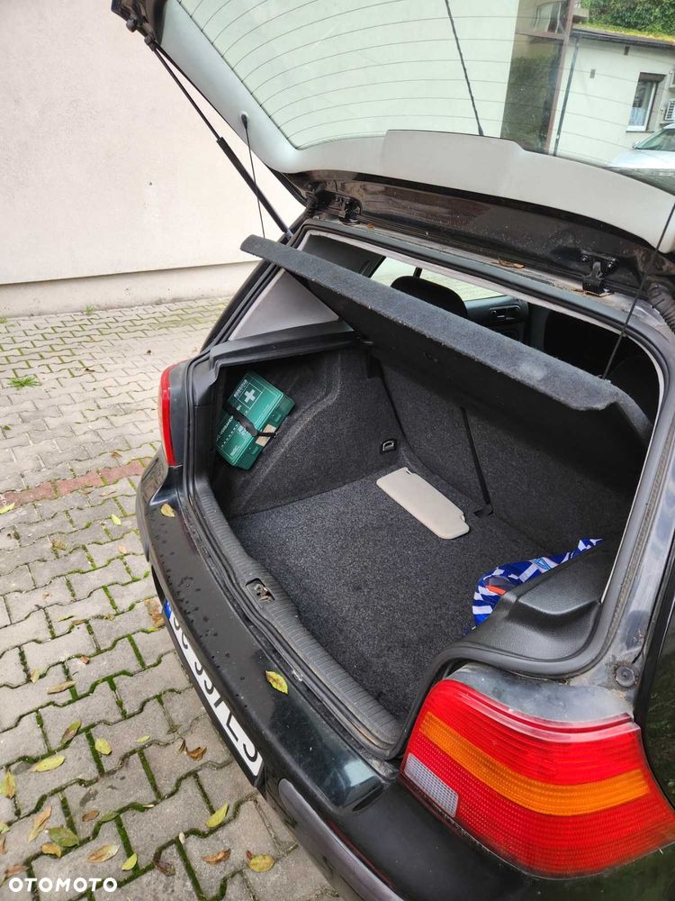 Volkswagen Golf - 12