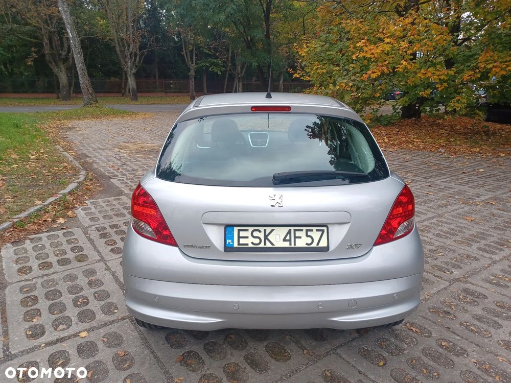 Peugeot 207 1.4 Trendy - 8