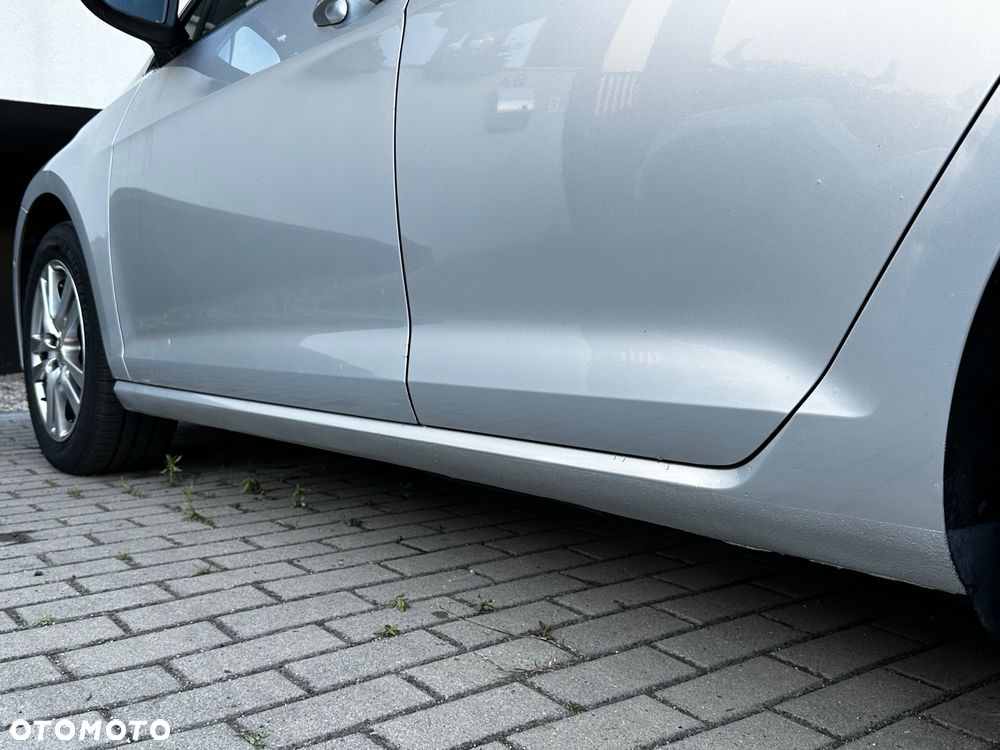 Volkswagen Golf 1.6 TDI BlueMot Comfortline DSG - 32