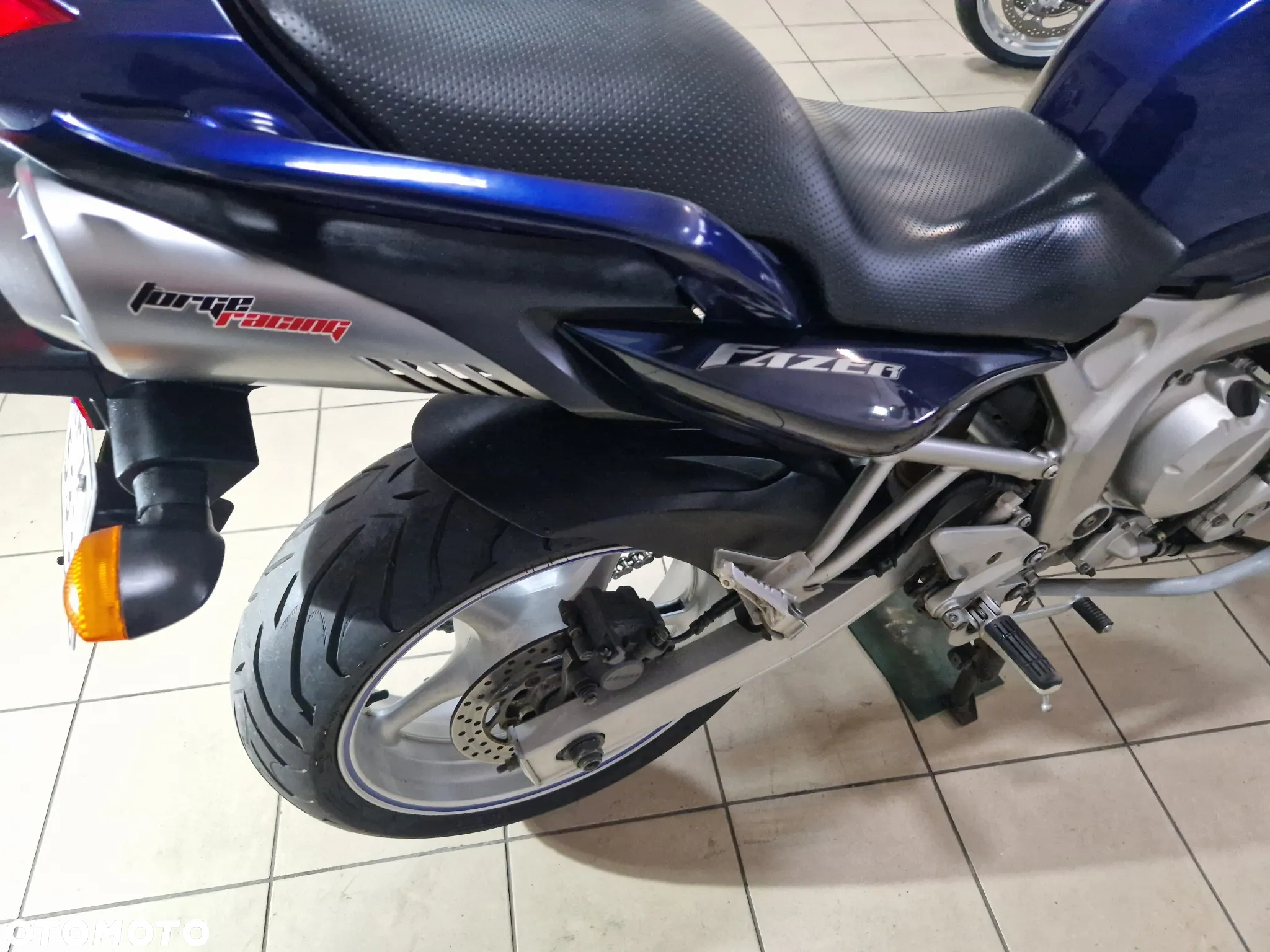Yamaha FZ6 - 20