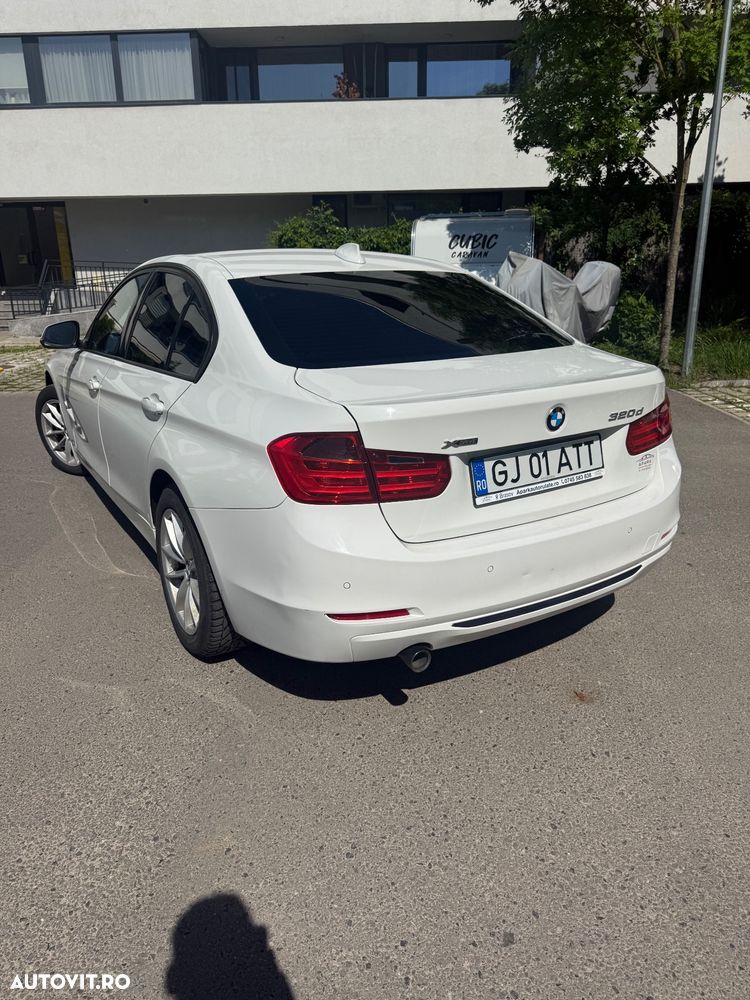 BMW Seria 3 320d Aut. Sport Line - 6