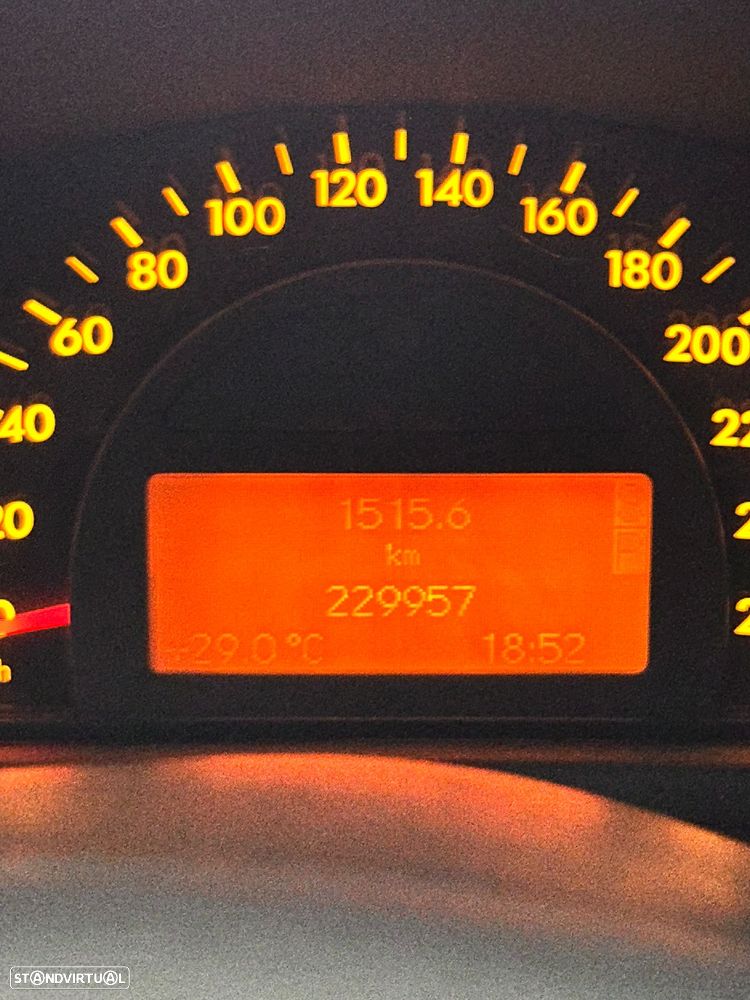 Mercedes-Benz C 220 CDi Avantgarde Aut. - 9