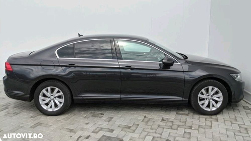 Volkswagen Passat 1.6 TDI SCR DSG Business - 2