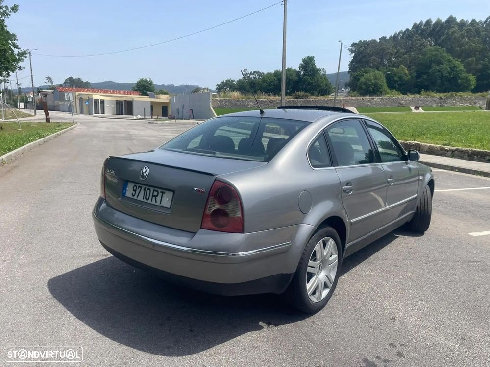 VW Passat - 12