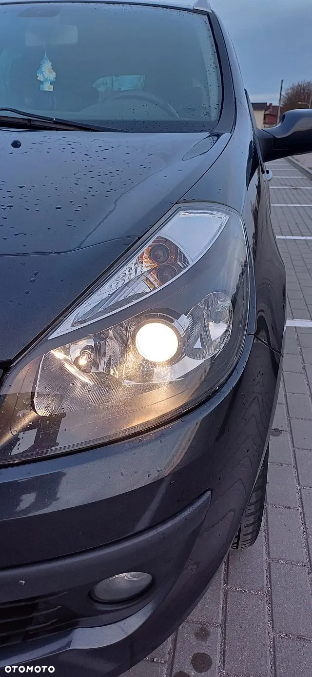 Renault Clio 1.5 dCi Grandtour Dynamique - 16