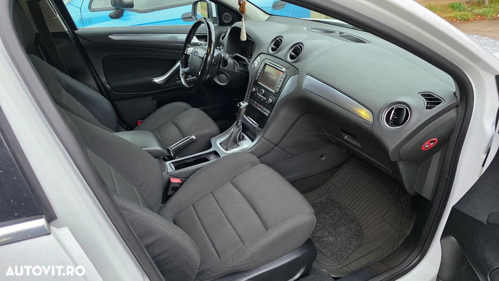 Ford Mondeo - 15