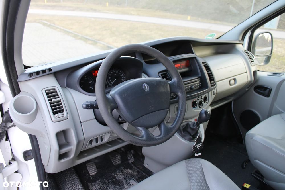 Renault Trafic - 15