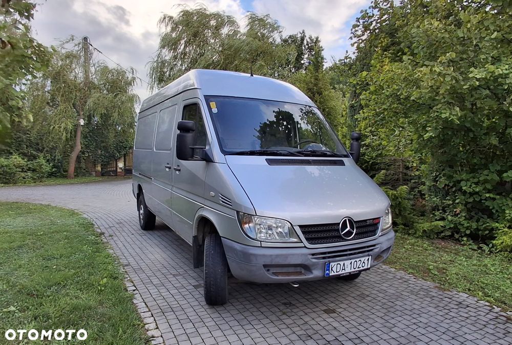 Mercedes-Benz Sprinter - 5