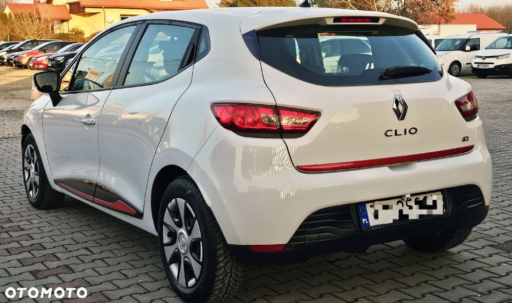 Renault Clio dCi 75 Stop & Start Expression - 11