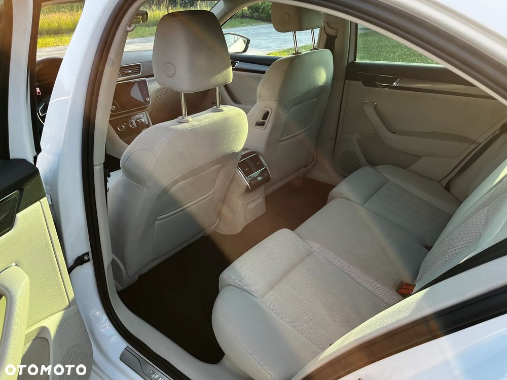 Skoda Superb 2.0 TDI Style DSG - 12
