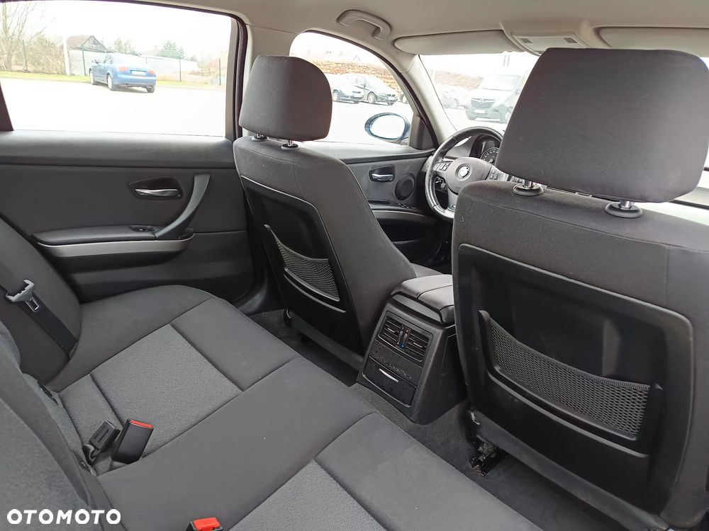 BMW Seria 3 320d DPF - 12