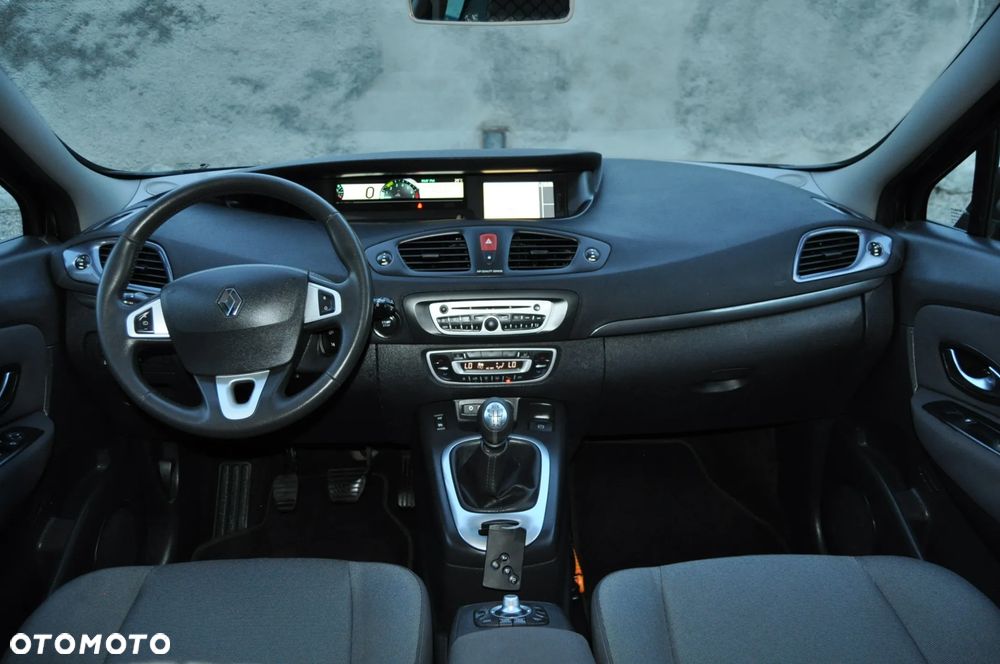 Renault Scenic 1.6 16V 110 Dynamique - 12
