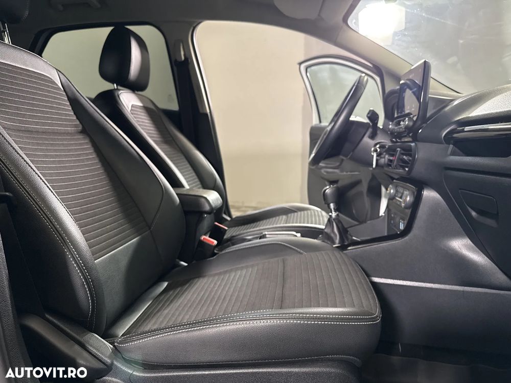 Ford EcoSport - 12