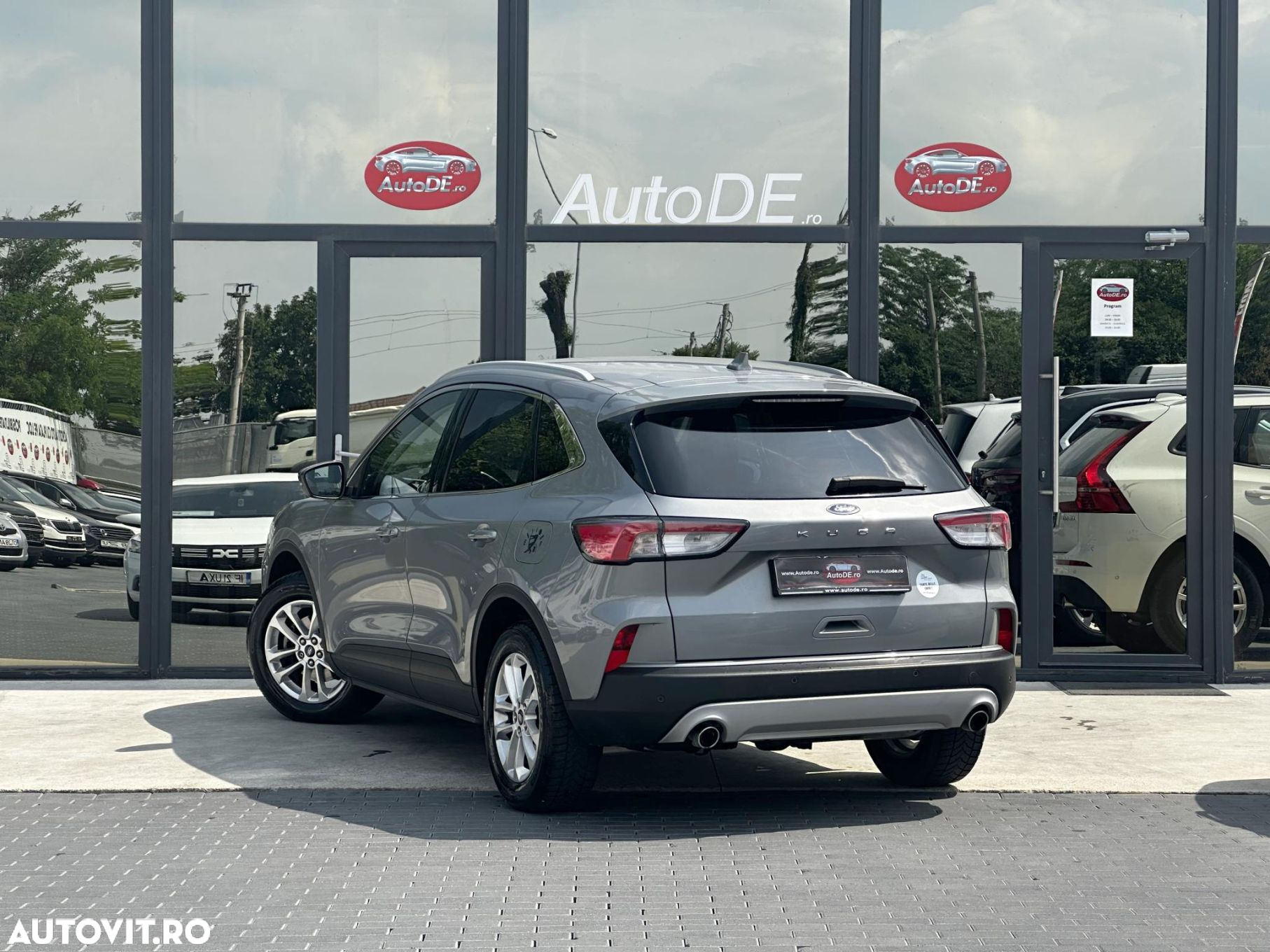 Ford Kuga - 4