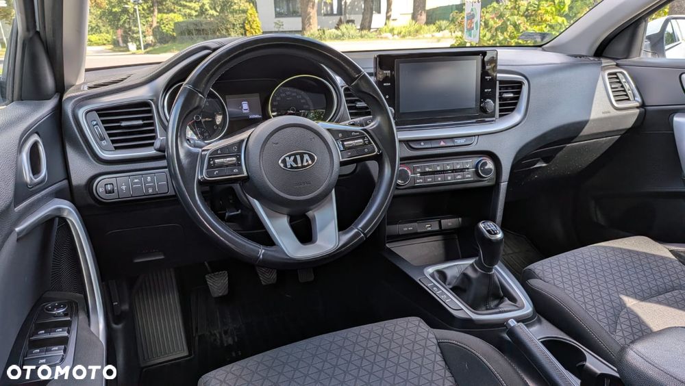 Kia Ceed 1.6 CRDi SCR M - 16