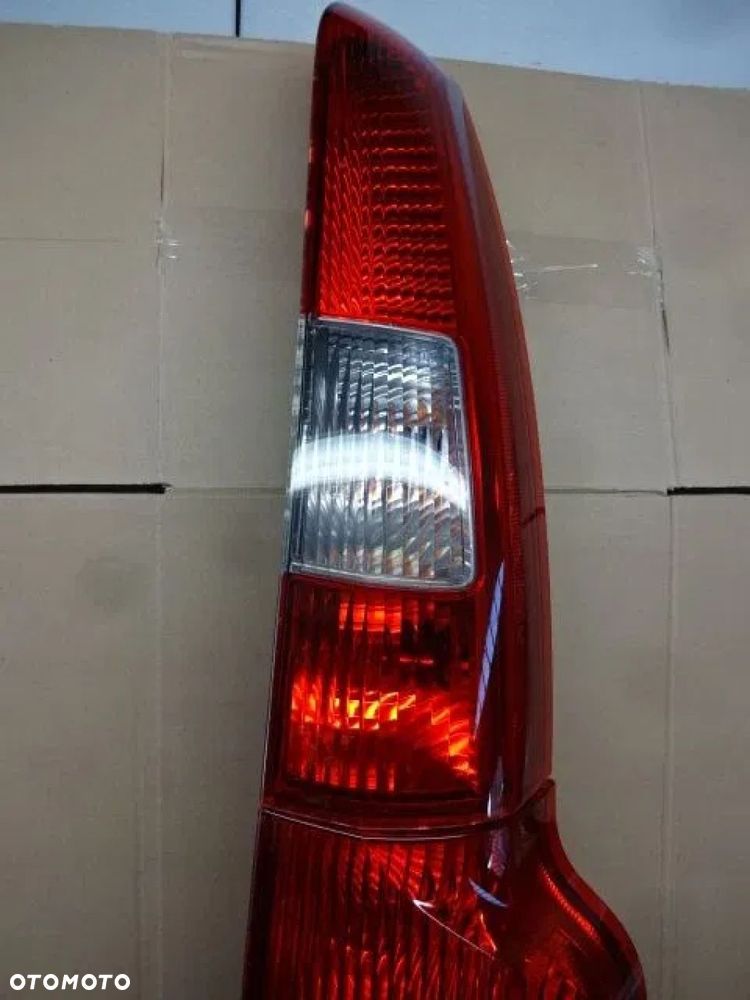 VOLVO V70 KOMBI LAMPA TYŁ PRAWA KOMPLETNA - 3